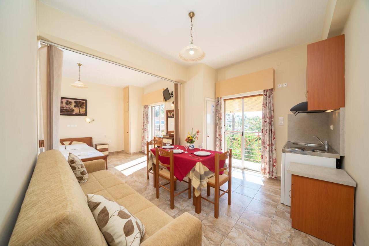Lorenzo House Apartments Λάσση Εξωτερικό φωτογραφία
