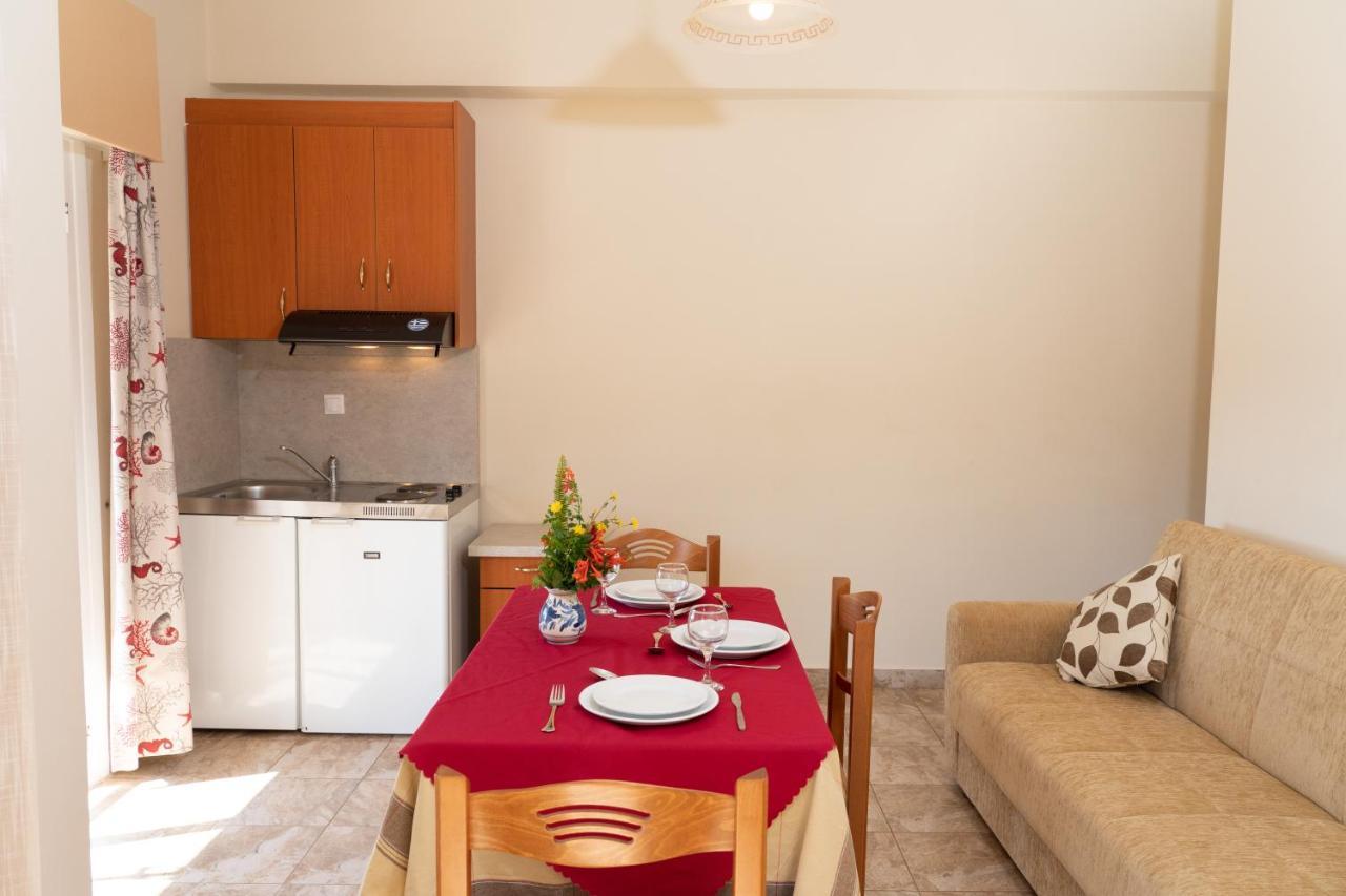 Lorenzo House Apartments Λάσση Εξωτερικό φωτογραφία