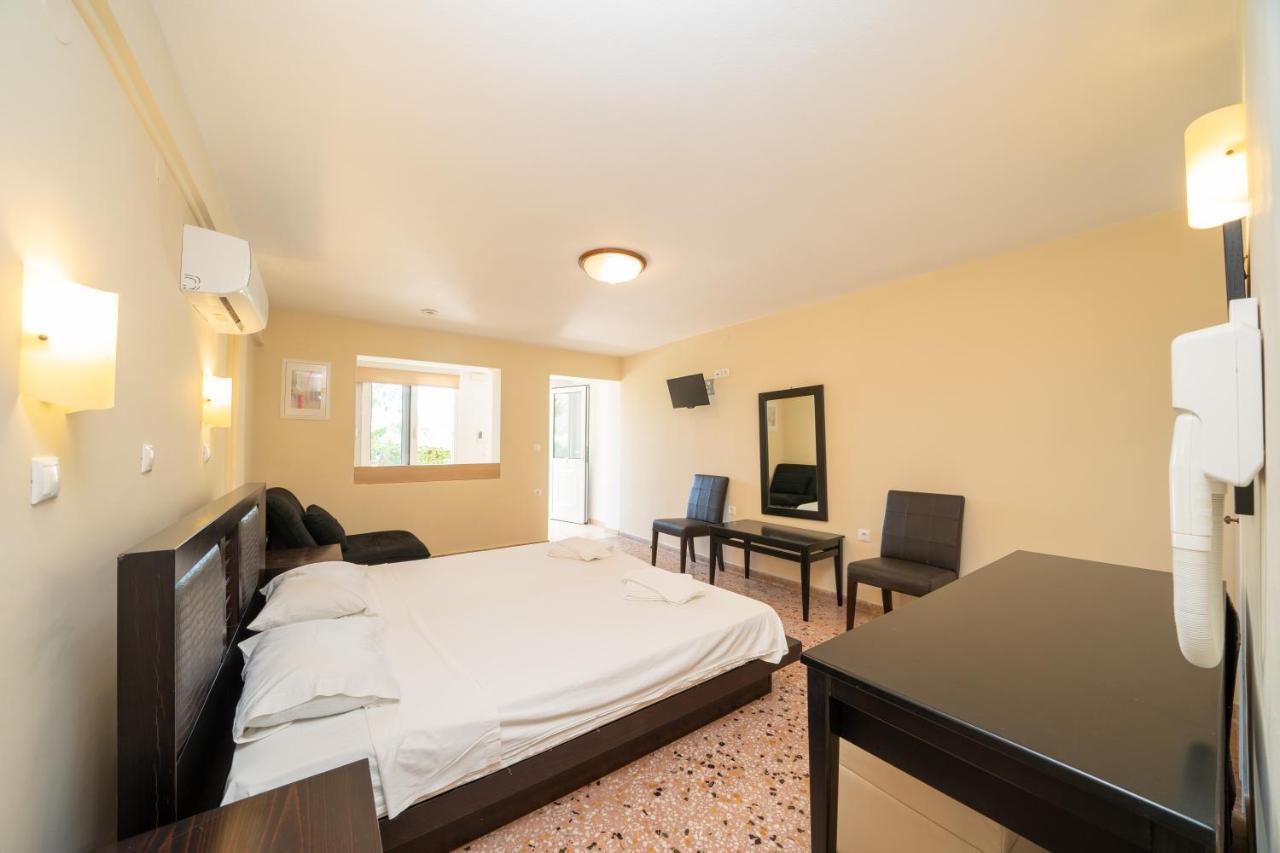 Lorenzo House Apartments Λάσση Εξωτερικό φωτογραφία