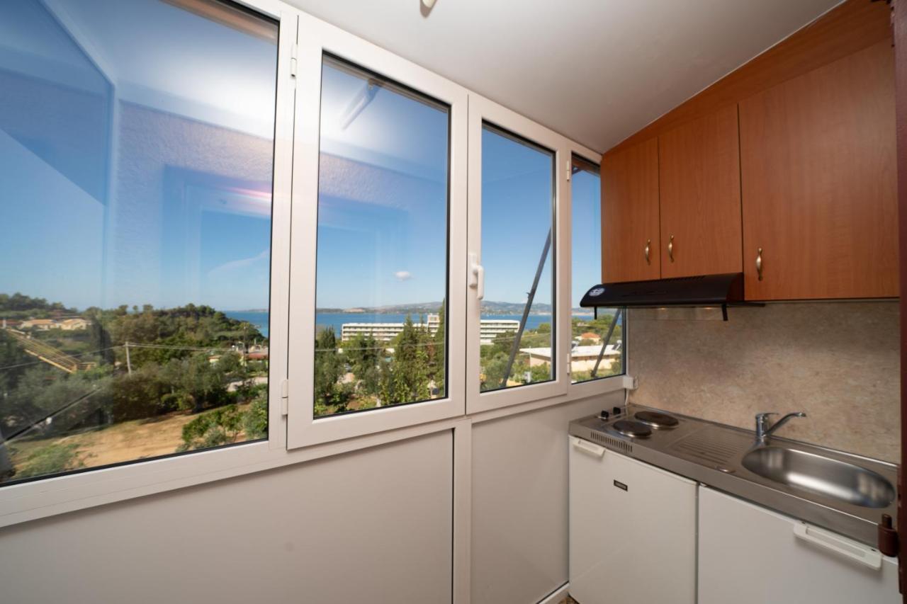 Lorenzo House Apartments Λάσση Εξωτερικό φωτογραφία