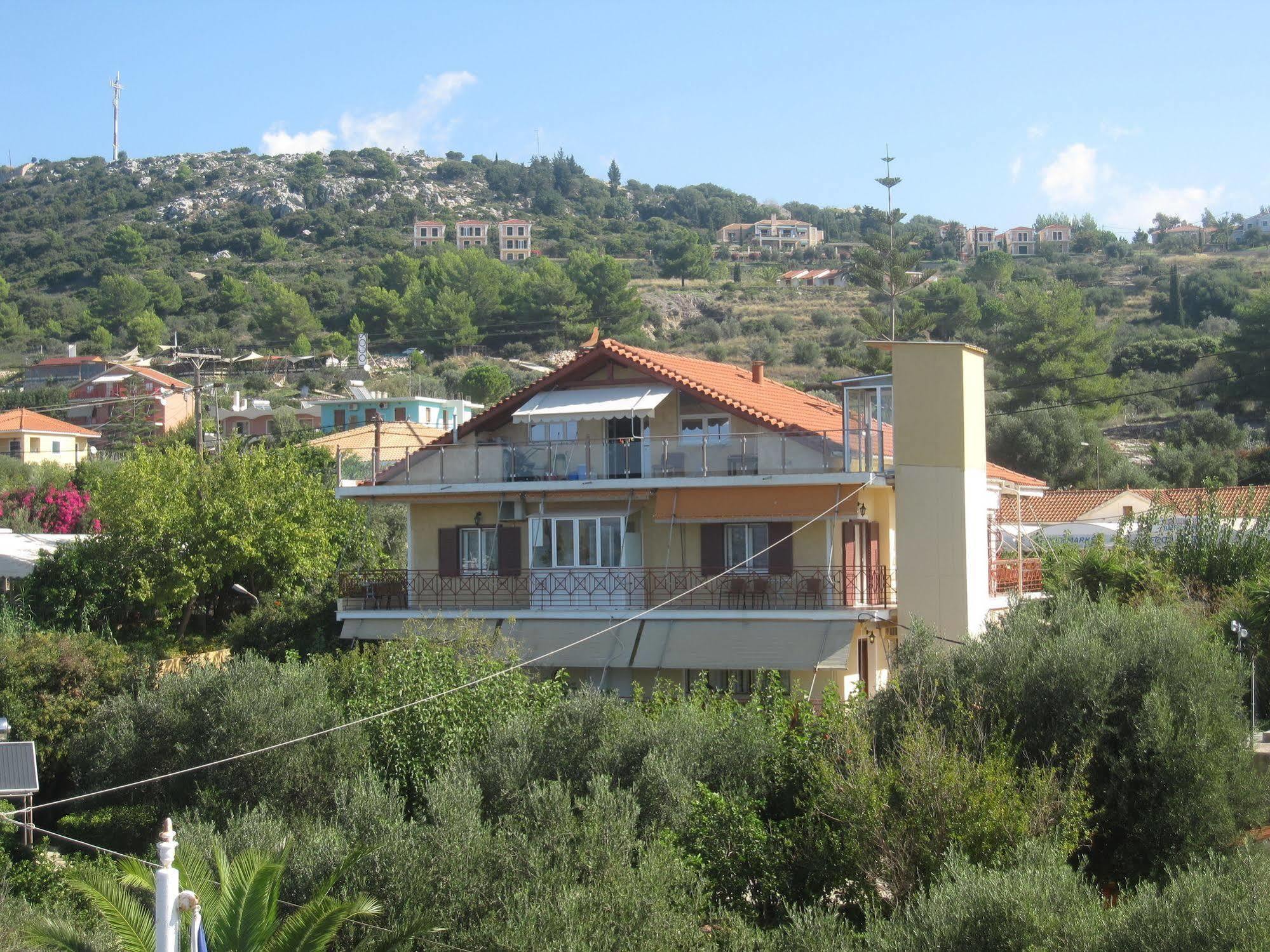 Lorenzo House Apartments Λάσση Εξωτερικό φωτογραφία